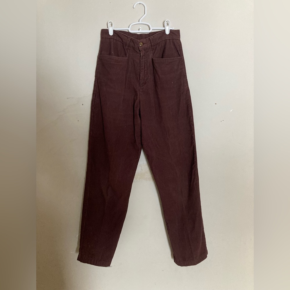 Trendy brown corduroy pants